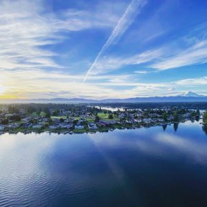 Mercer Island hot air balloon view over water