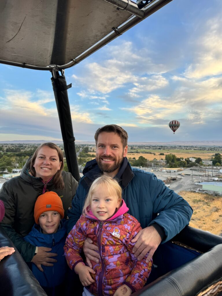 Family flying at the Great Prosser Balloon Rally