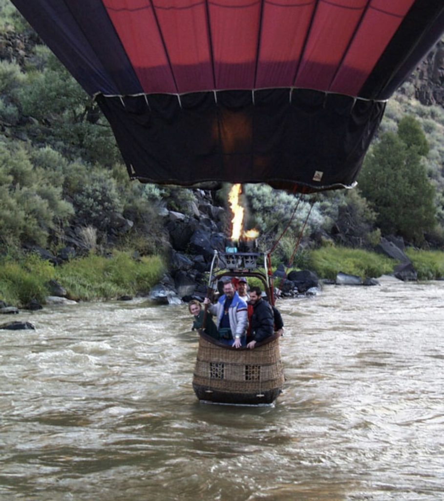 Hot air balloon splash and dash